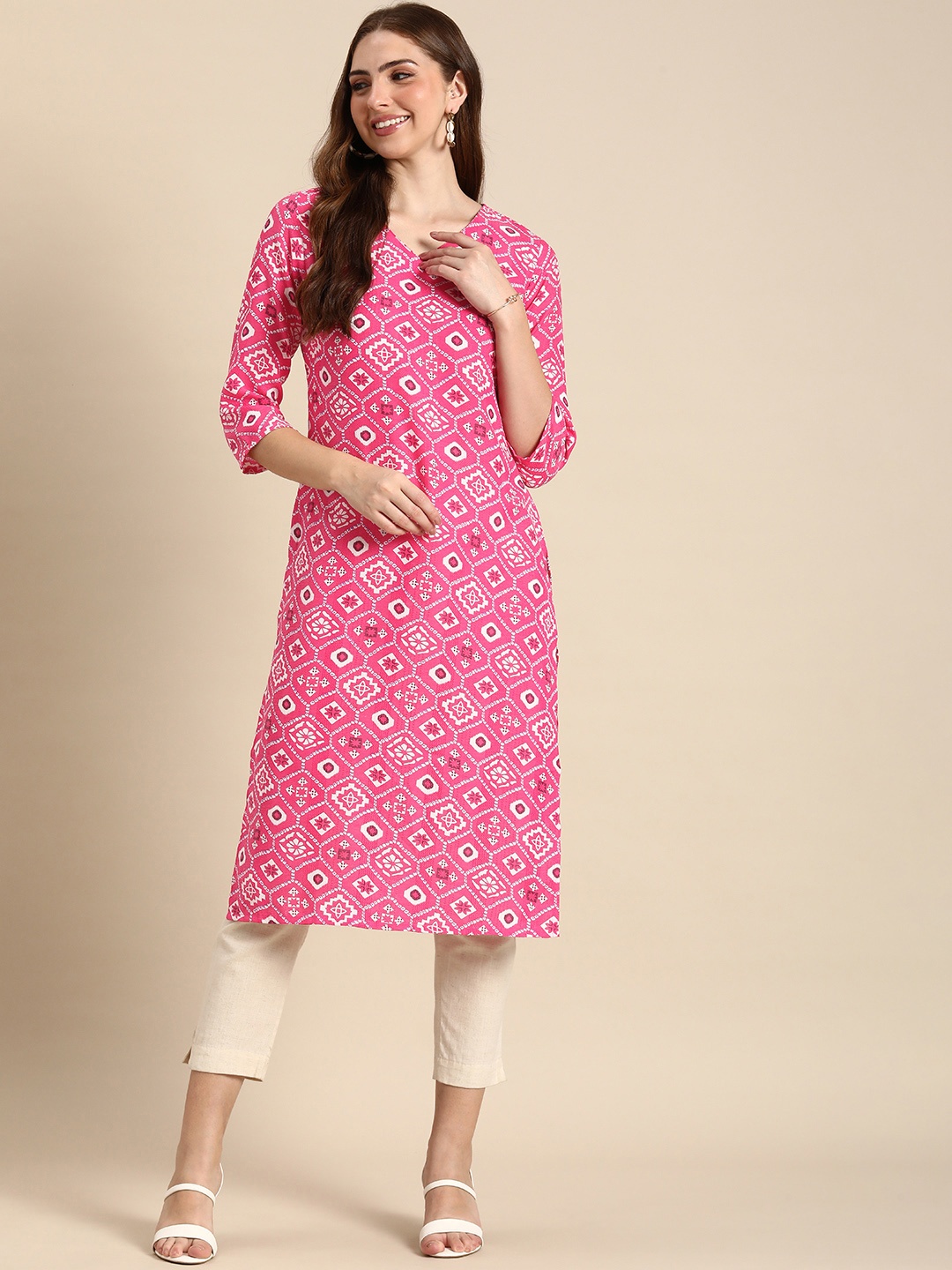 

Anouk Ethnic Motifs Printed V-Neck Straight Kurta, Pink
