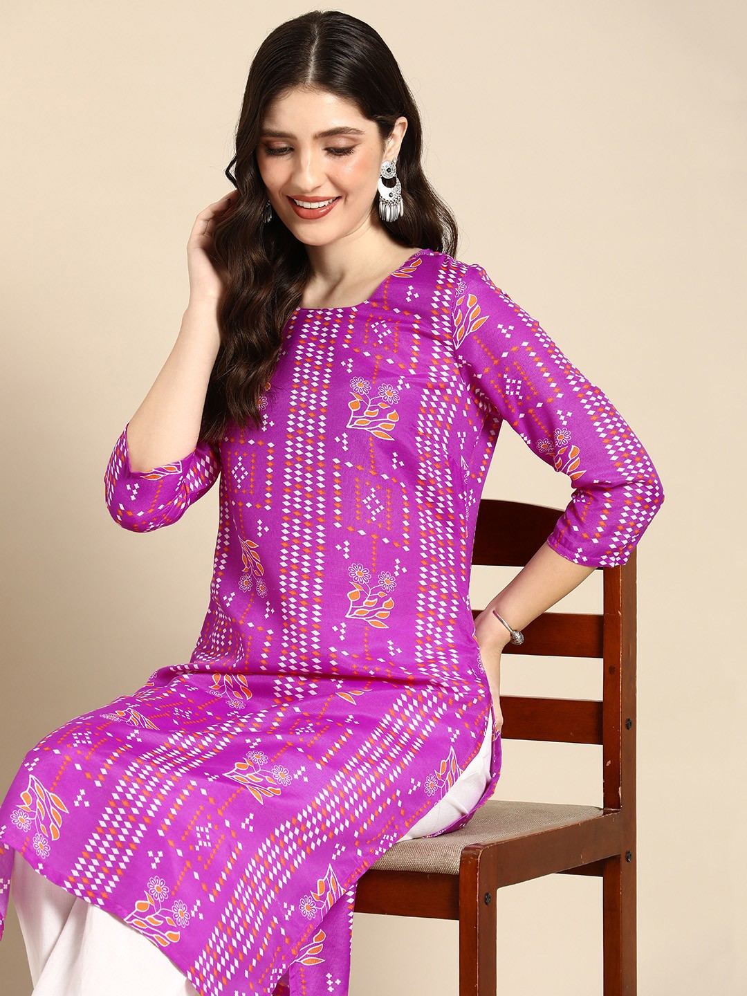 

Anouk Round Neck Geometric Printed Kurta, Pink