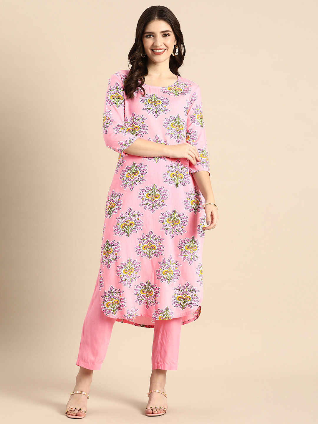 

Anouk Ethnic Motifs Printed Regular Kurta with Trousers, Pink