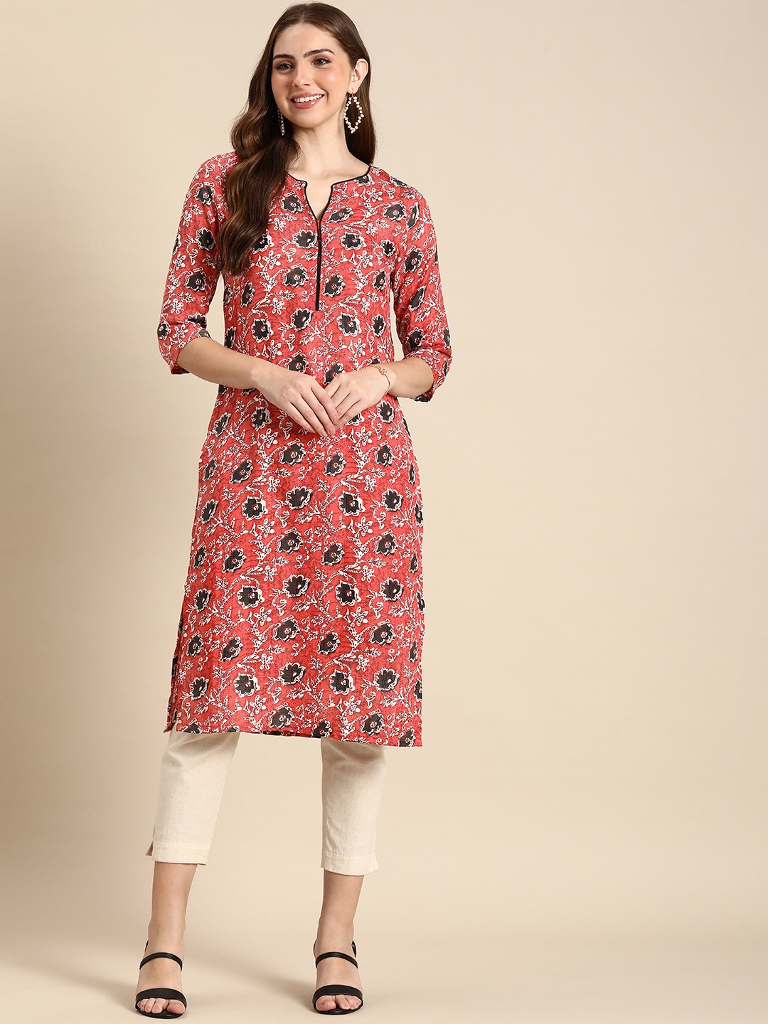 

Anouk Floral Printed V-Neck Straight Kurta, Red