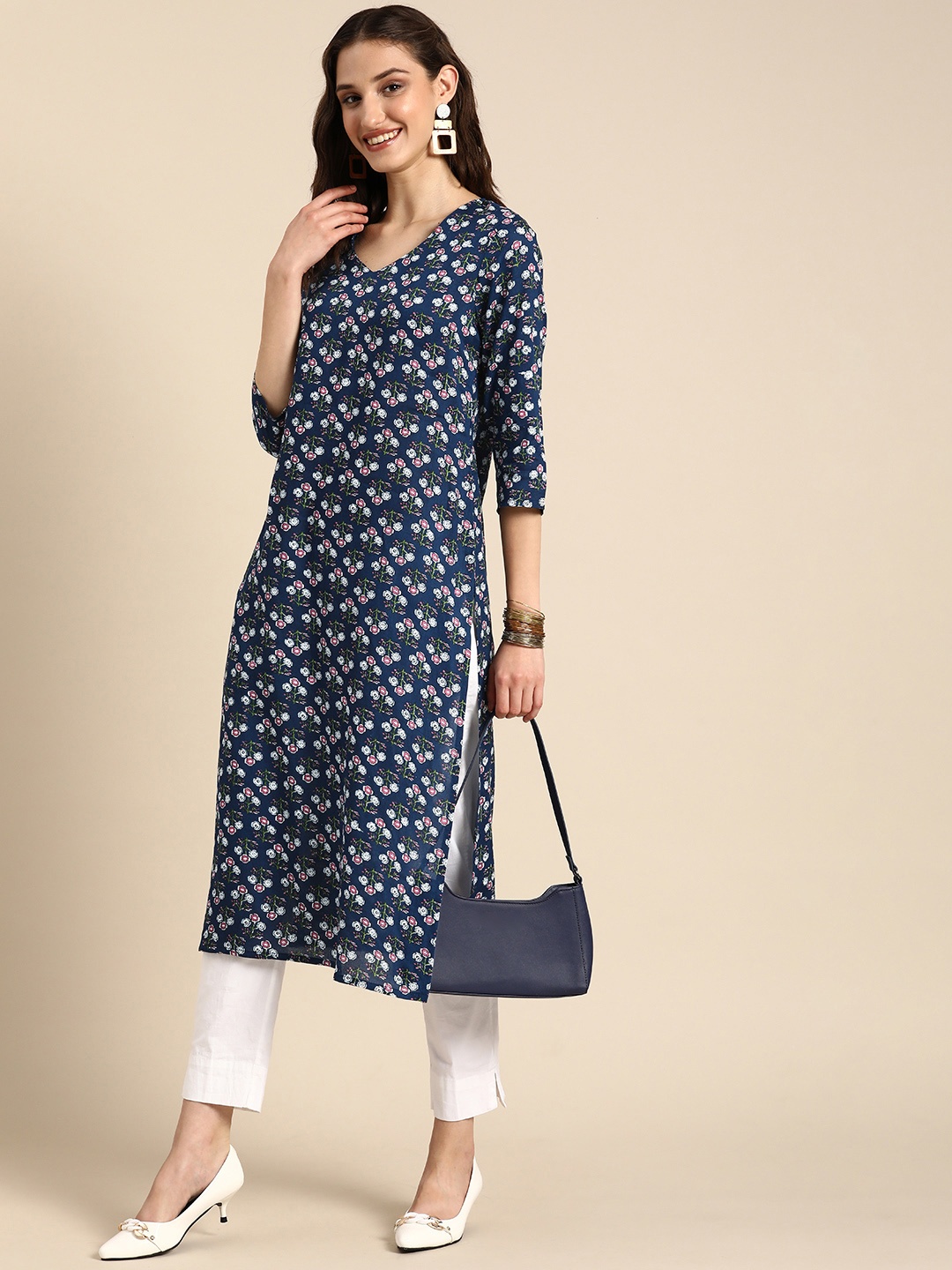

Anouk V-Neck Floral Printed Floral Kurta, Navy blue