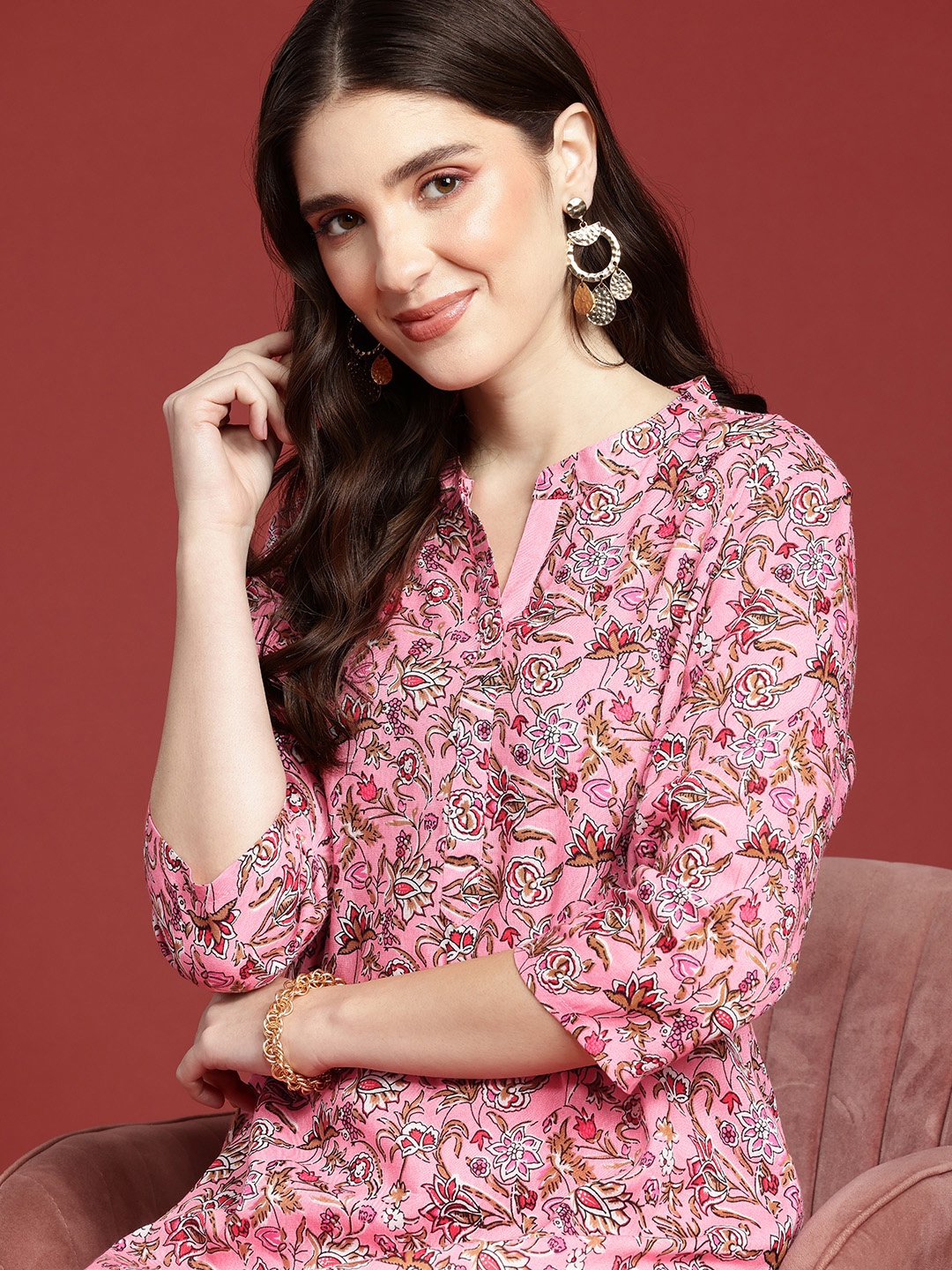

Anouk Women Floral Printed Regular Kurta With Trousers, Pink