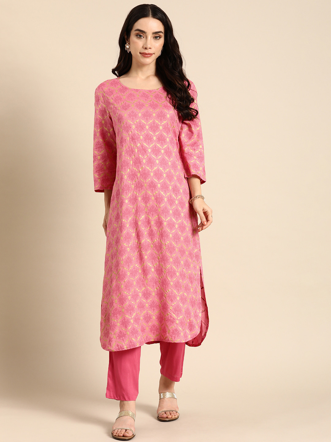 

Anouk Women Ethnic Motifs Printed Regular Kurta With Trousers, Pink