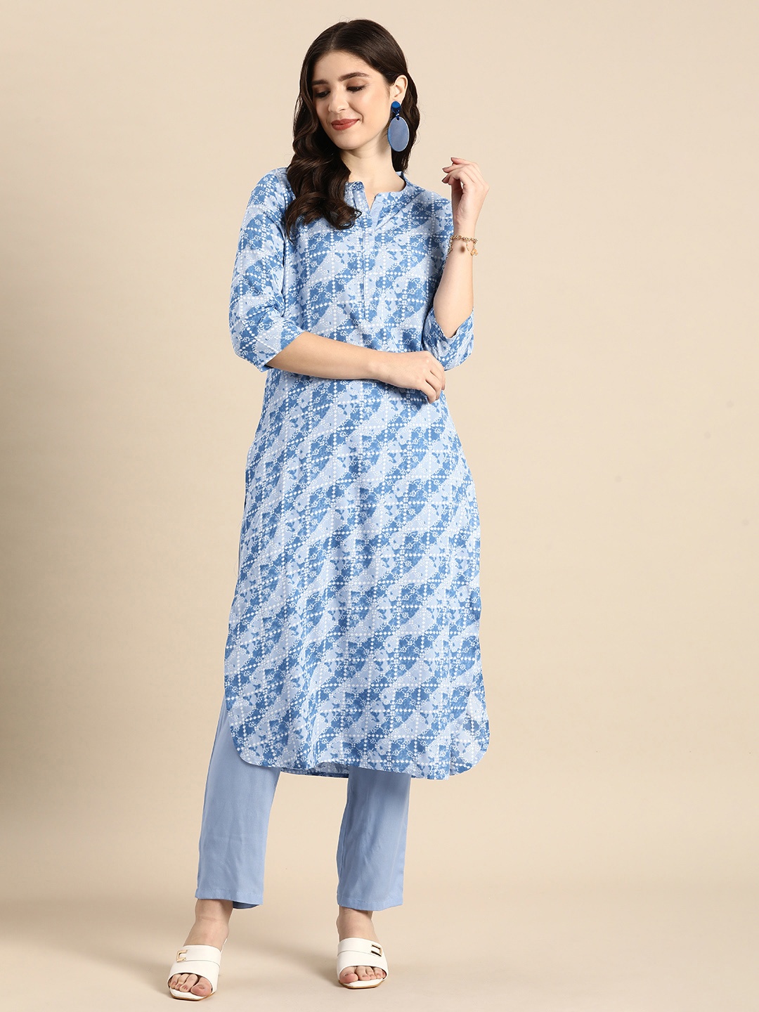 

Anouk Geometric Printed Regular Kurta with Trousers, Blue