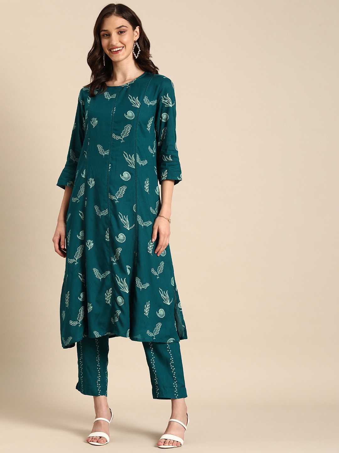 

Anouk Women Tropical Printed Regular Kurta With Trousers, Teal