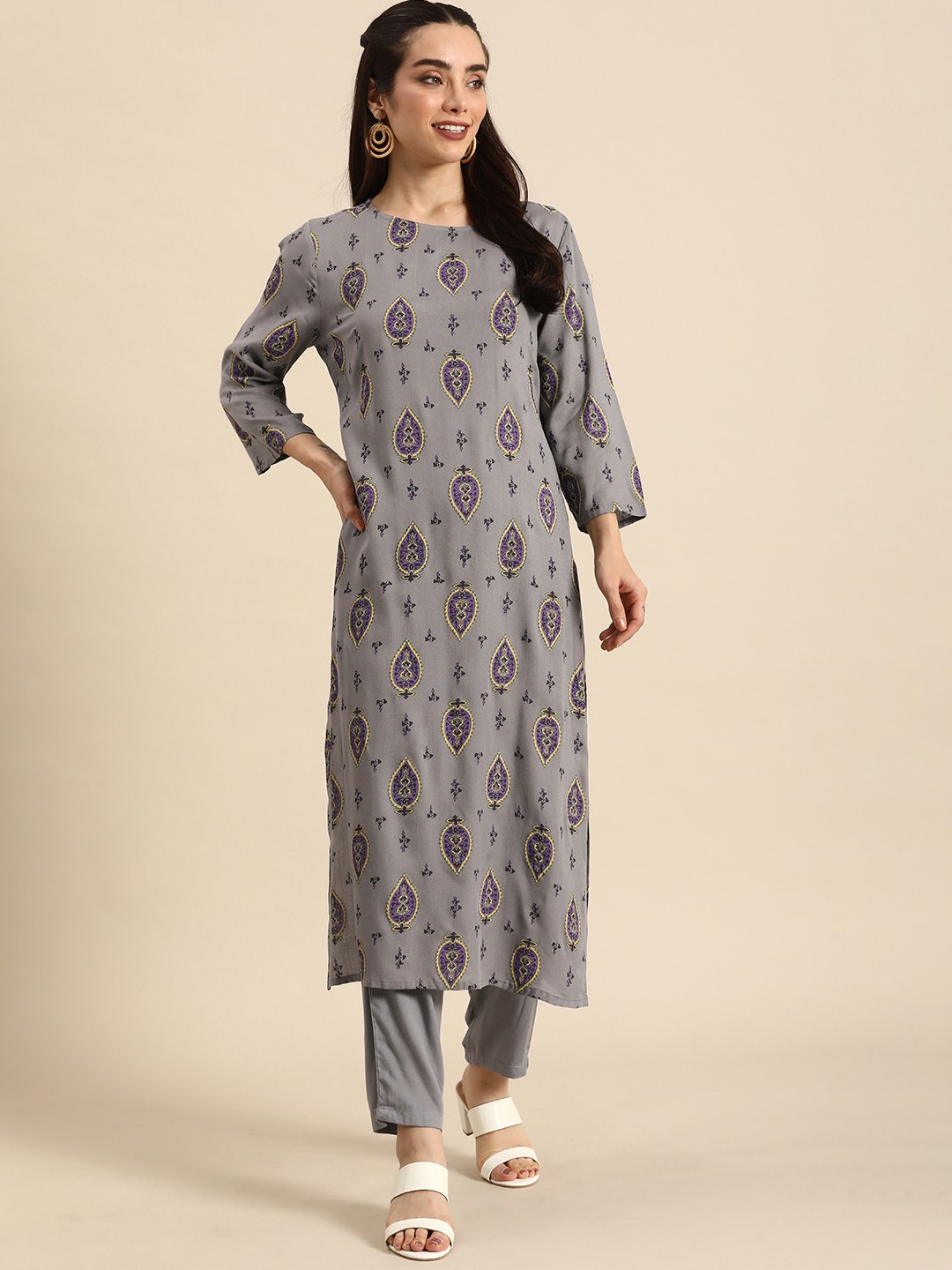 

Anouk Women Ethnic Motifs Printed Regular Kurta With Palazzos, Grey