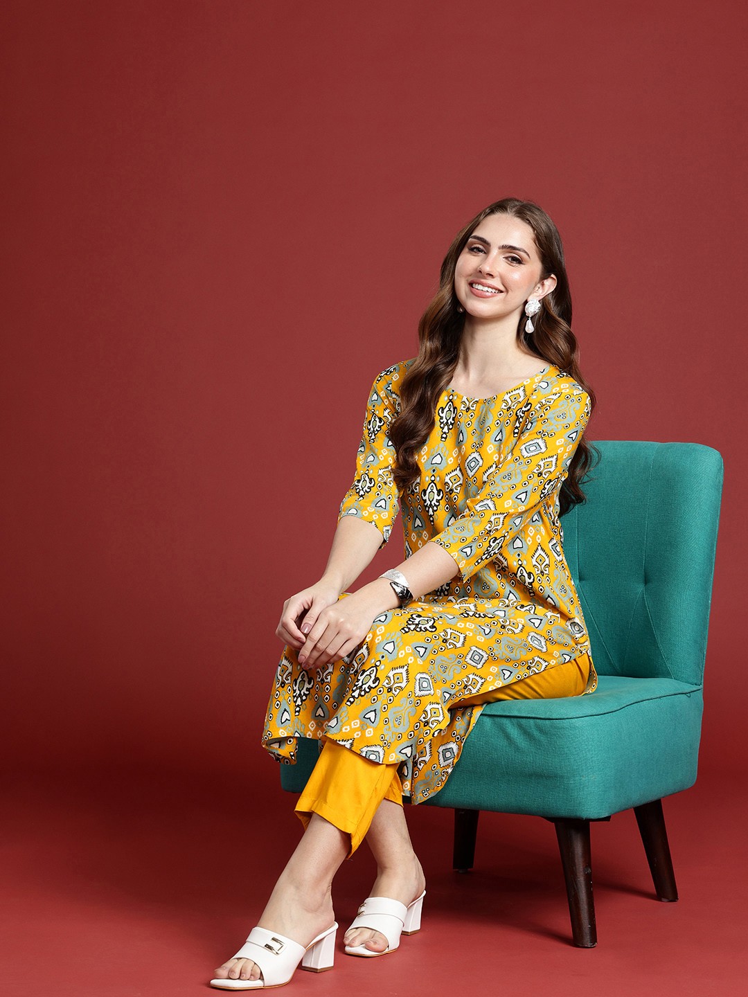 

Anouk Ethnic Motifs Printed Regular Kurta with Trousers, Yellow