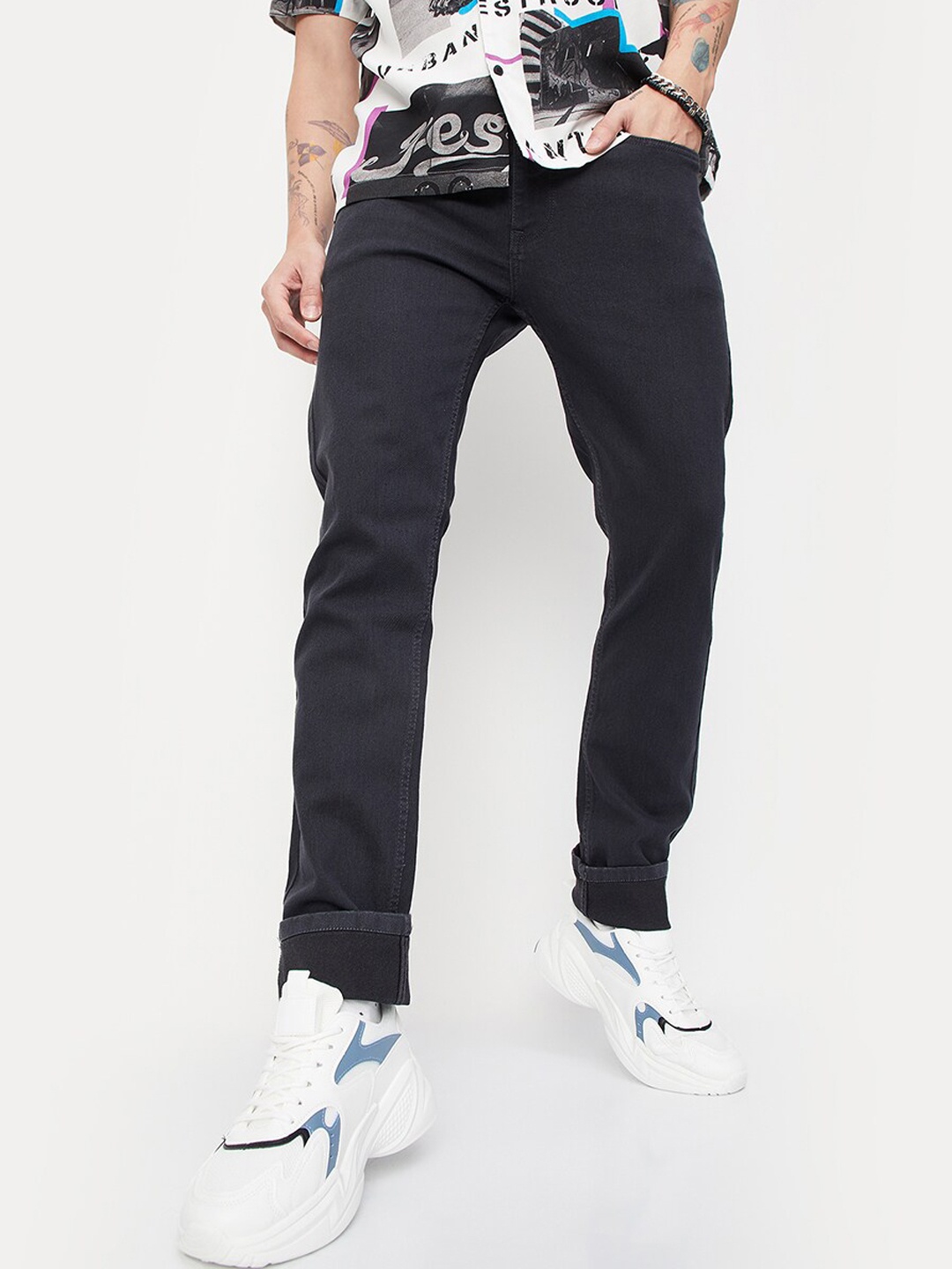 

max Men Mid-Rise Clean Look Stretchable Jeans, Grey