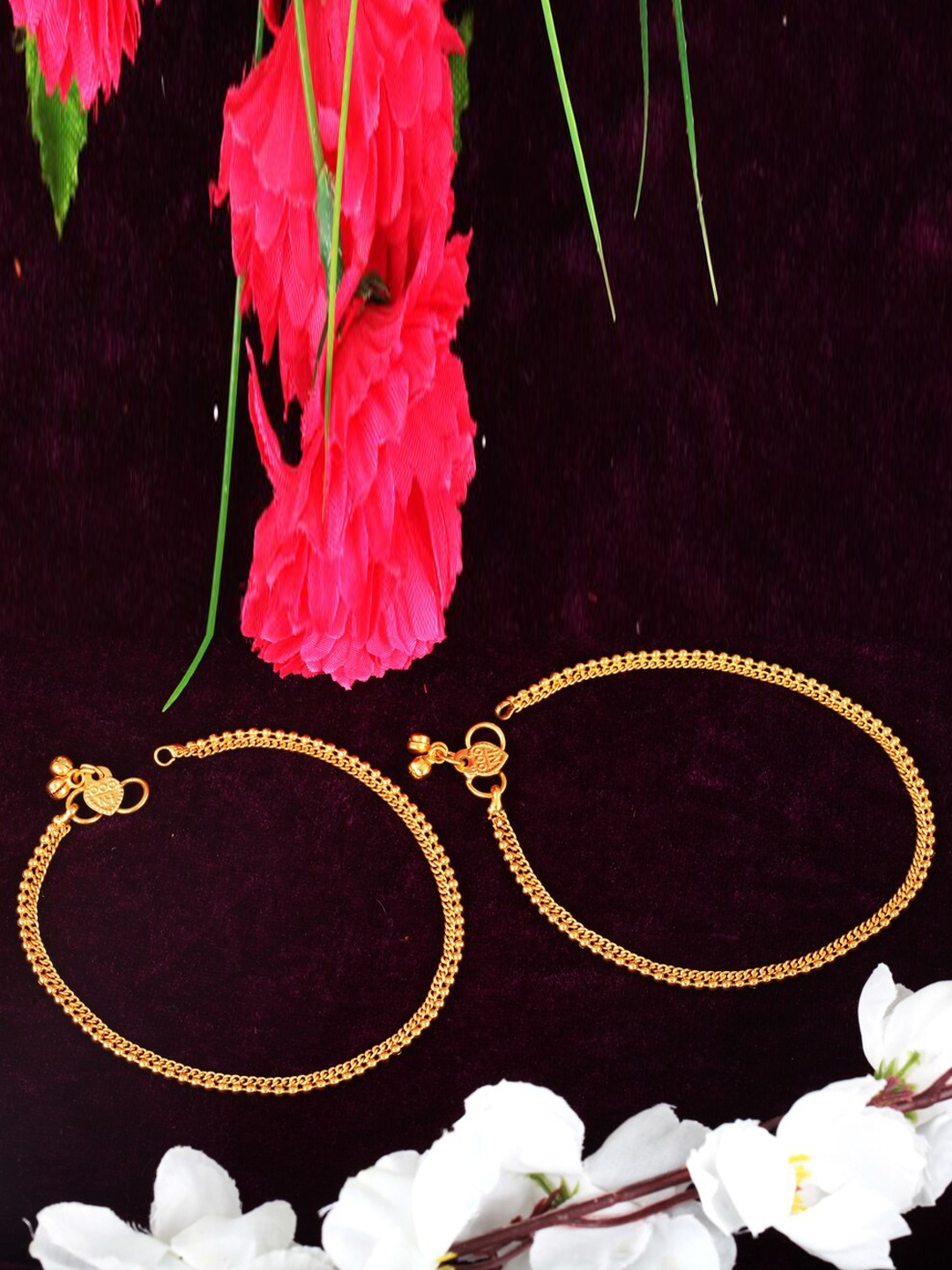 

MEENAZ Set Of 2 Gold-Plated Ghungroo-Studded & Beaded Traditional Anklets