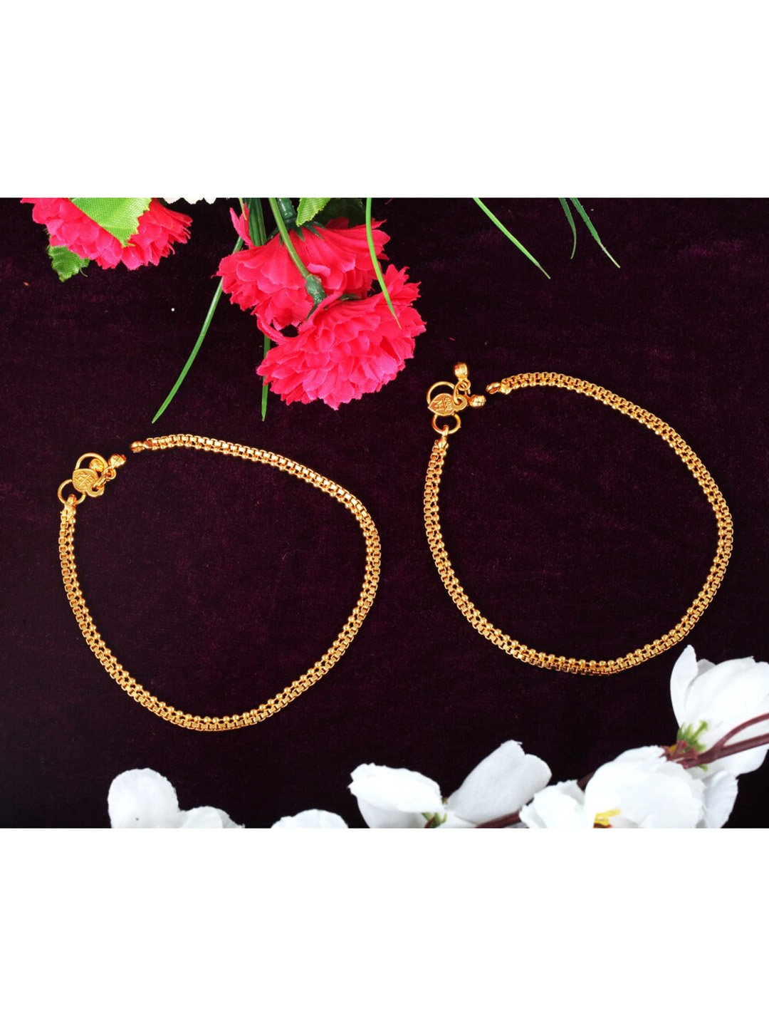 

MEENAZ Set Of 2 Pairs Of Gold-Plated Ghungroo Studded Anklets