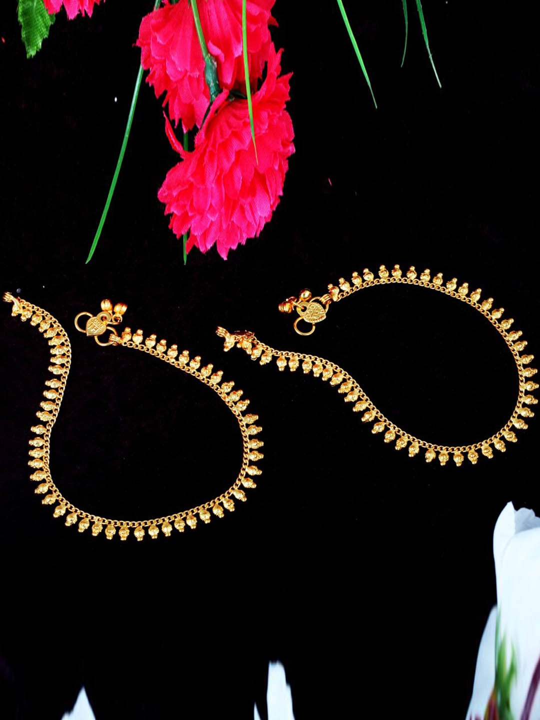 

MEENAZ Set Of 2 Gold-Plated Beaded Anklets