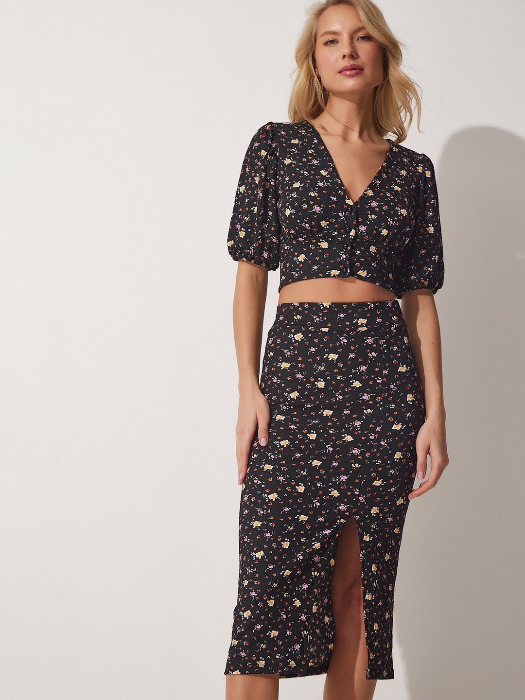 

Happiness istanbul Printed Top With Skirt, Black
