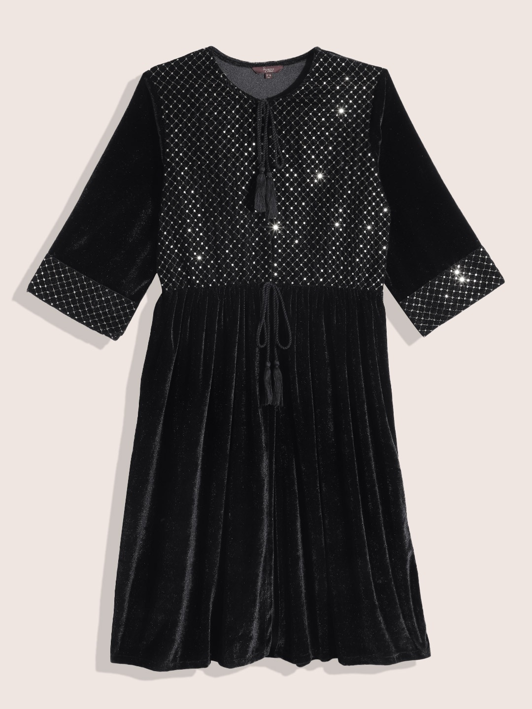 

Sangria Girls Self Design Sequined Longline Tie-Up Shrug, Black