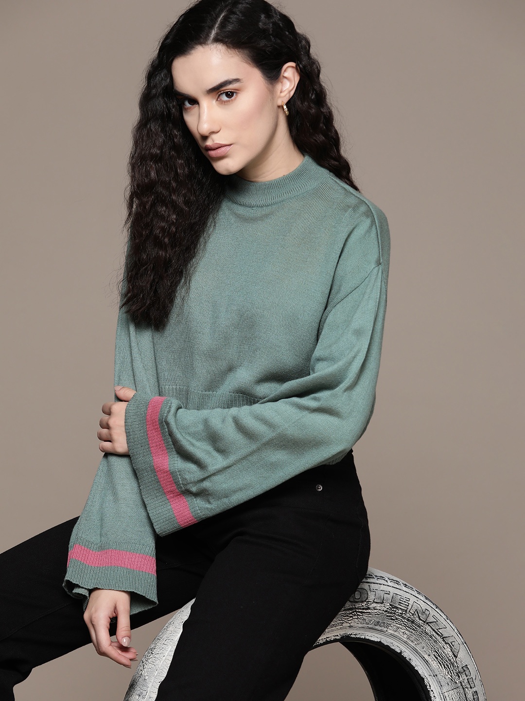 

The Roadster Lifestyle Co. Acrylic Boxy Crop Pullover, Green