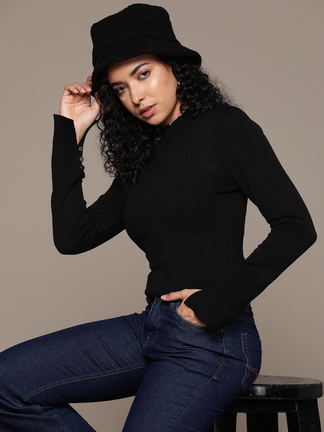 

The Roadster Lifestyle Co. Solid Acrylic Pullover, Black