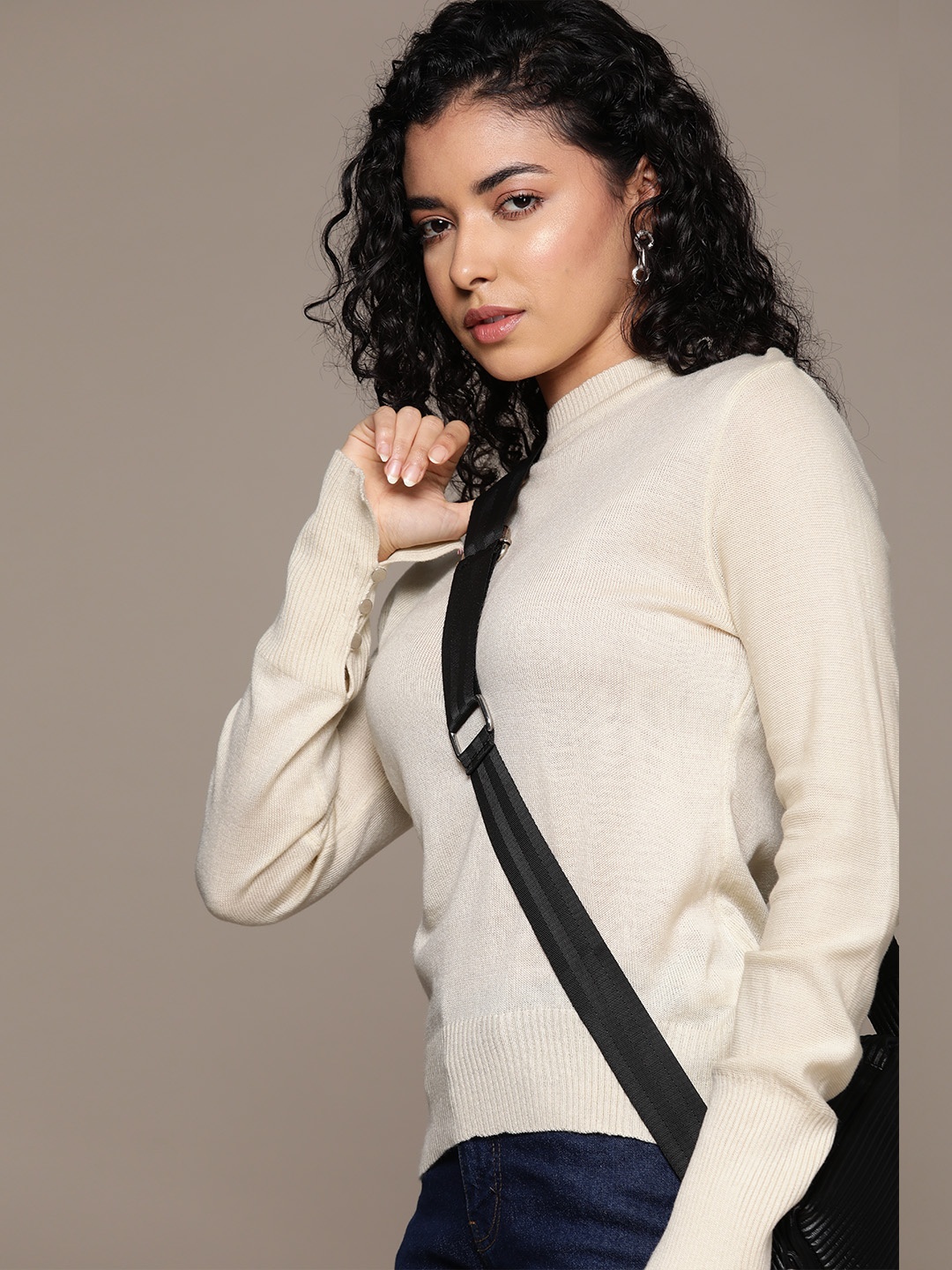 

The Roadster Lifestyle Co. Acrylic Solid Pullover, Off white