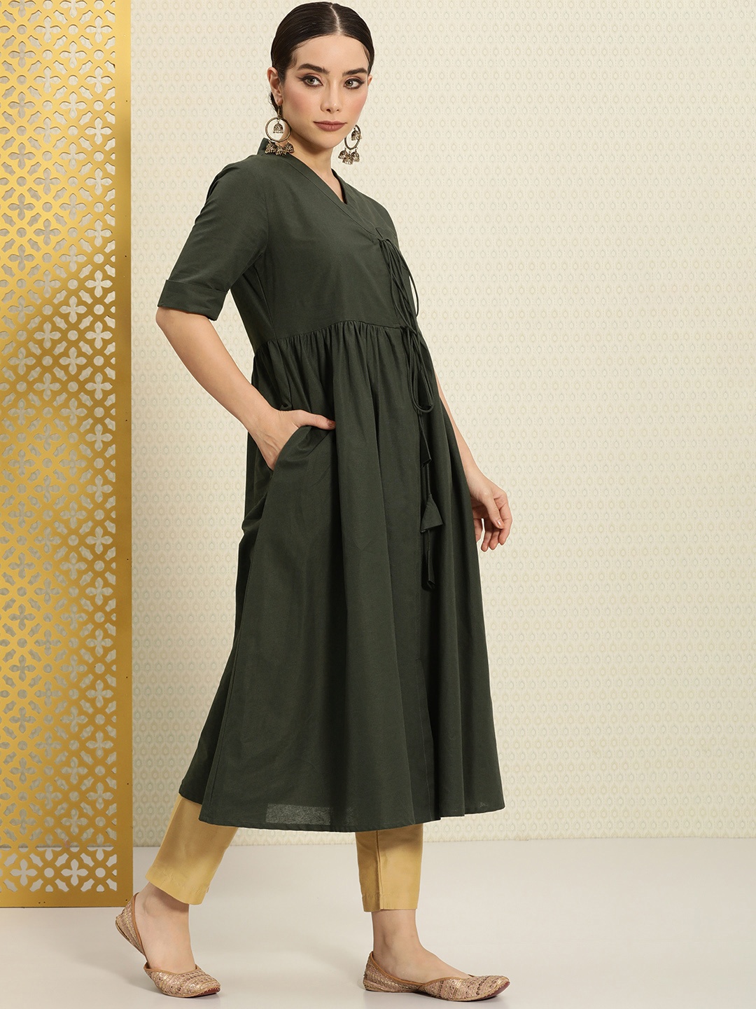 

House of Pataudi Pure Cotton V-Neck A-Line Angrakha Rozana Kurta, Olive