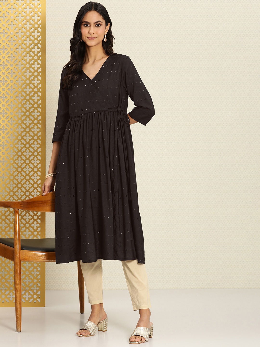 

House of Pataudi Embellished Sequinned Rozana Angrakha Kurta With Tie-ups Detail, Black