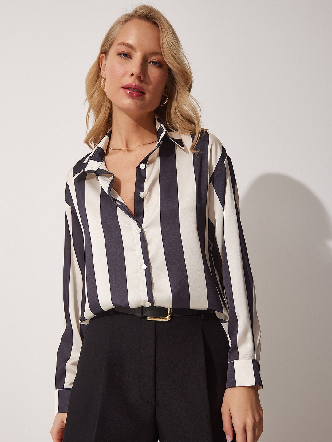 

Happiness istanbul Skinny Fit Opaque Striped Casual Shirt, Na