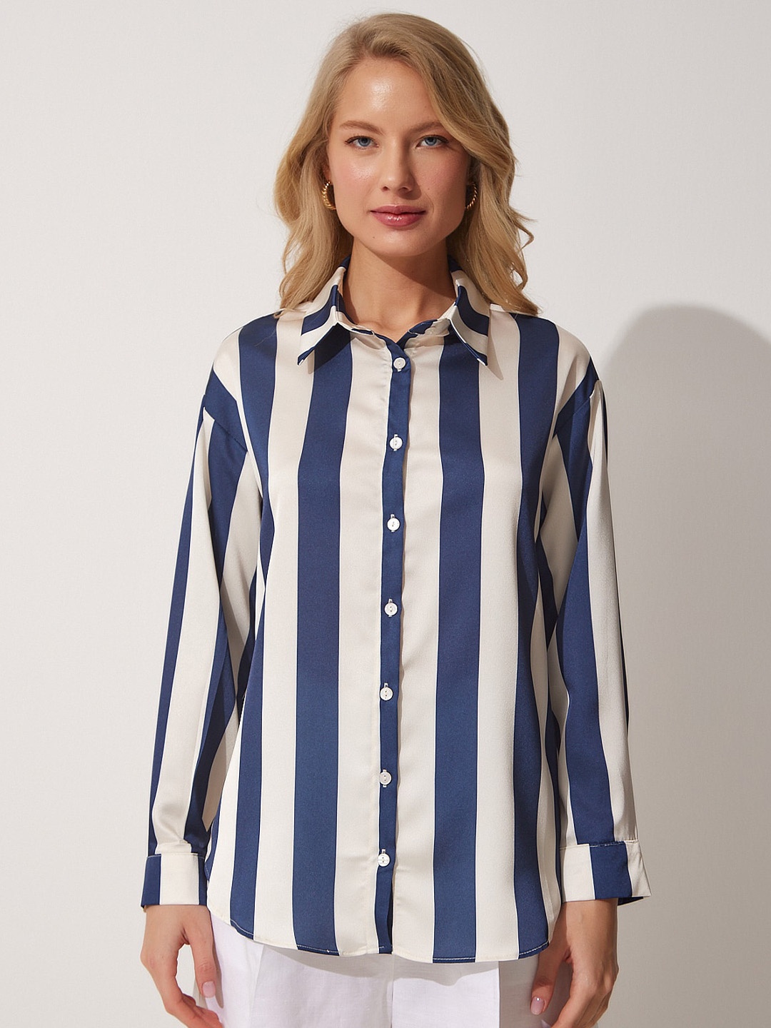

Happiness istanbul Skinny Fit Opaque Striped Casual Shirt, Na