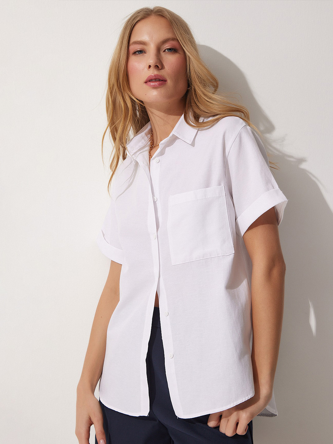 

Happiness istanbul Spread Collar Short Sleeves Skinny Fit Casual Shirt, Na