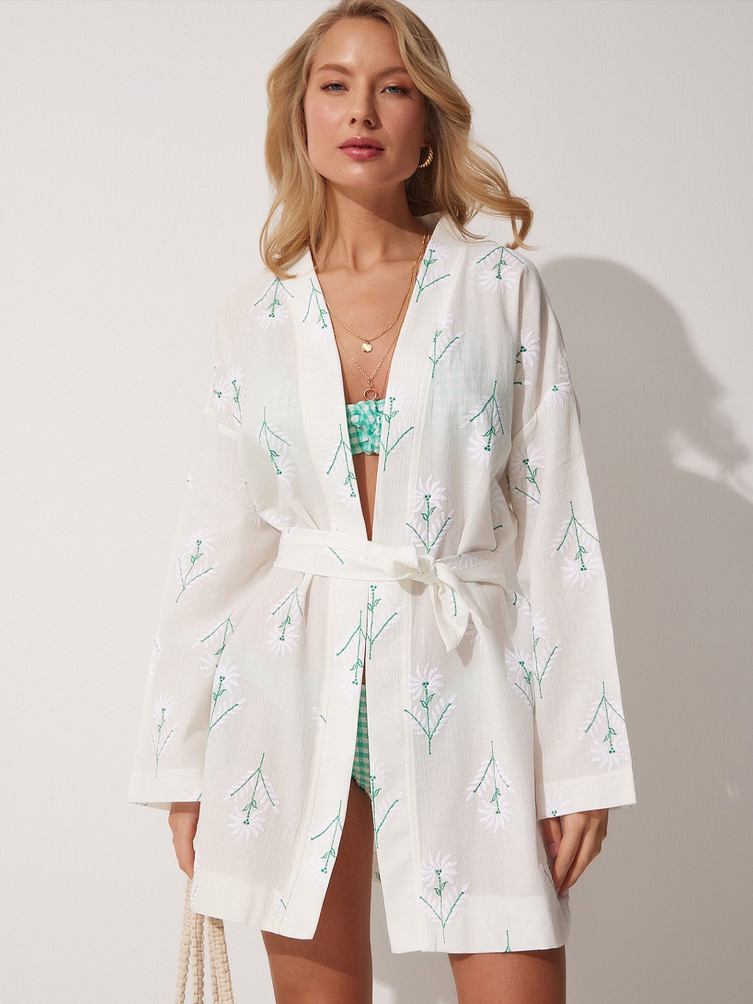 

Happiness istanbul Floral Embroidered Longline Shrug, White