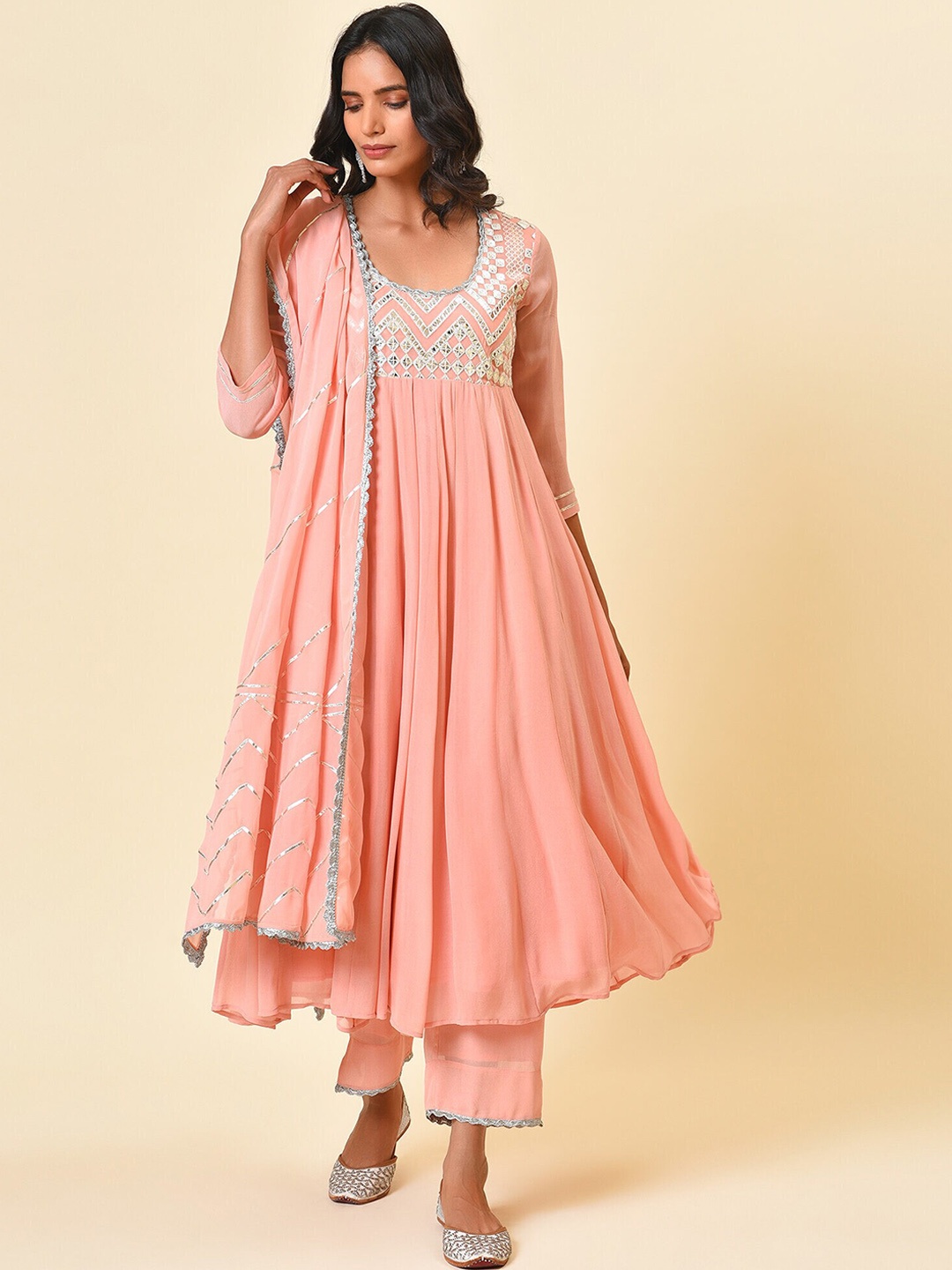 

NUHH Women Yoke Design Empire Thread Work Kurta with Trousers & Dupatta, Peach
