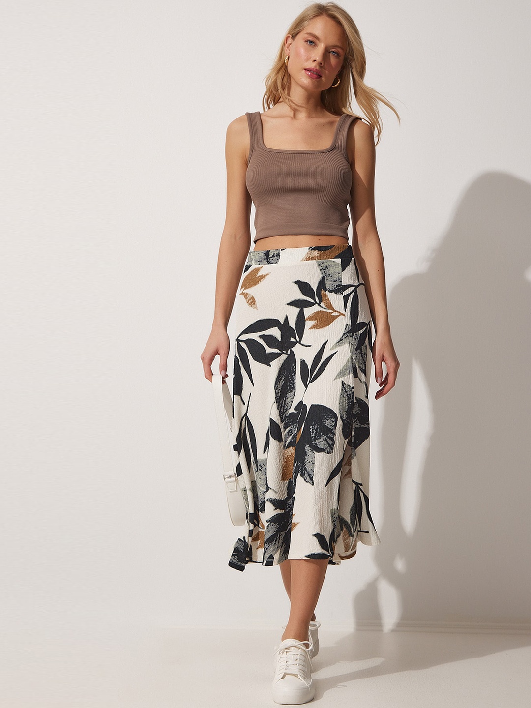 

Happiness istanbul Floral Printed A-Line Midi Skirts, White