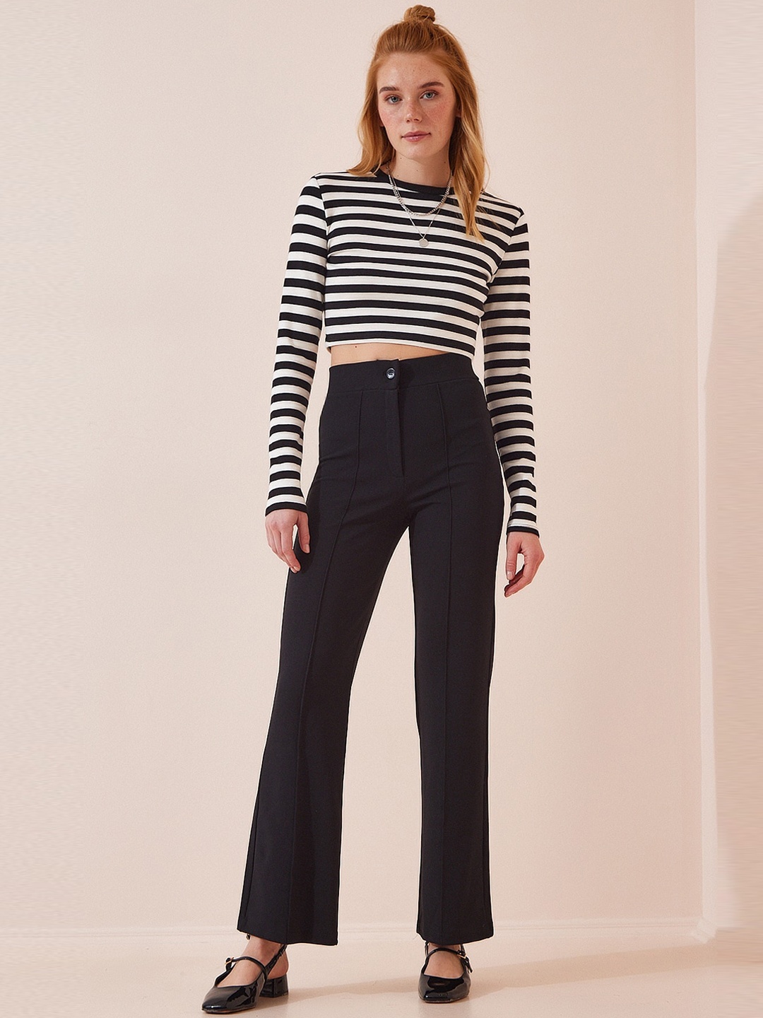 

Happiness istanbul Women Regular Trousers, Black