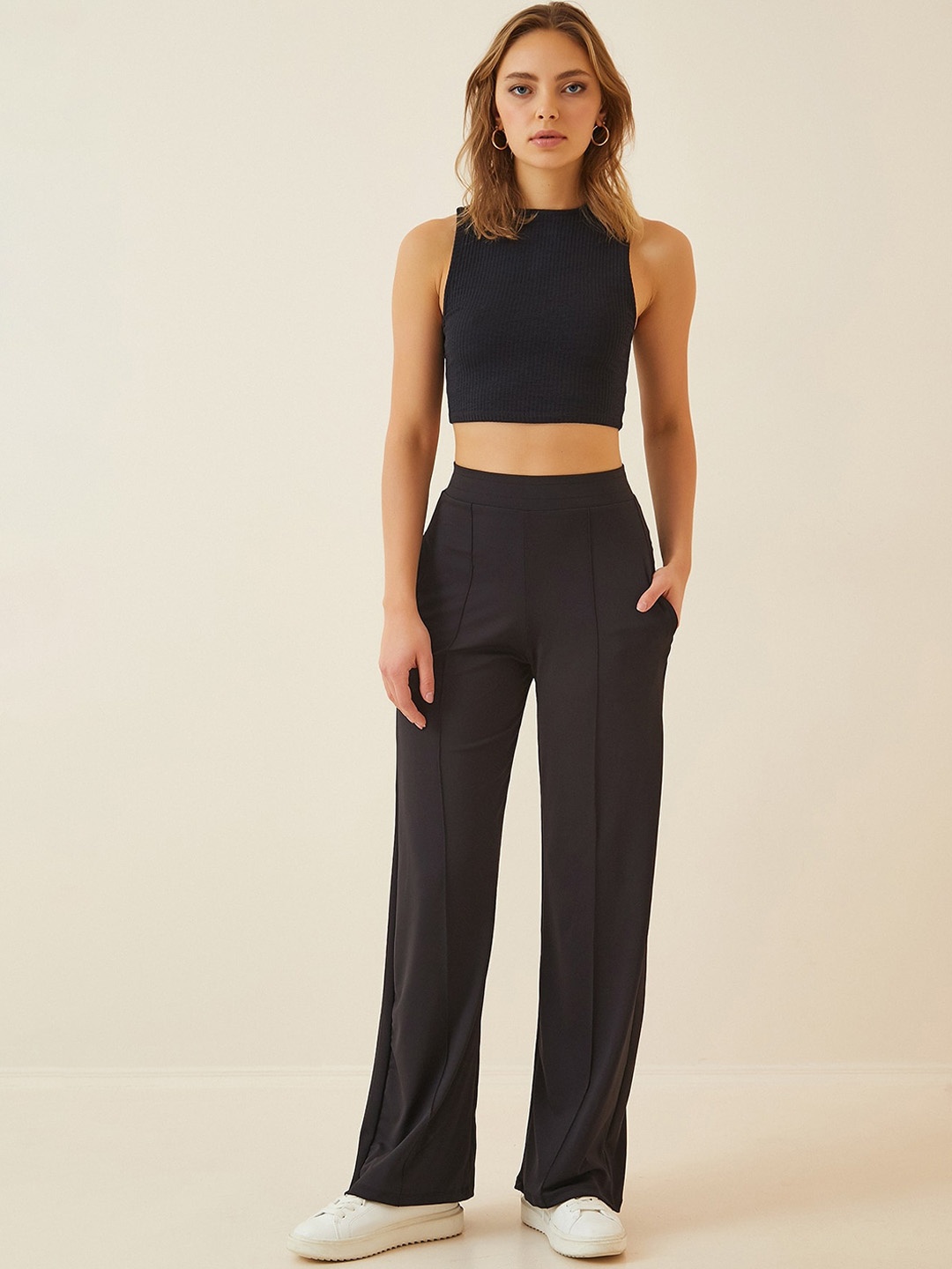

Happiness istanbul Women Parallel Trousers, Black