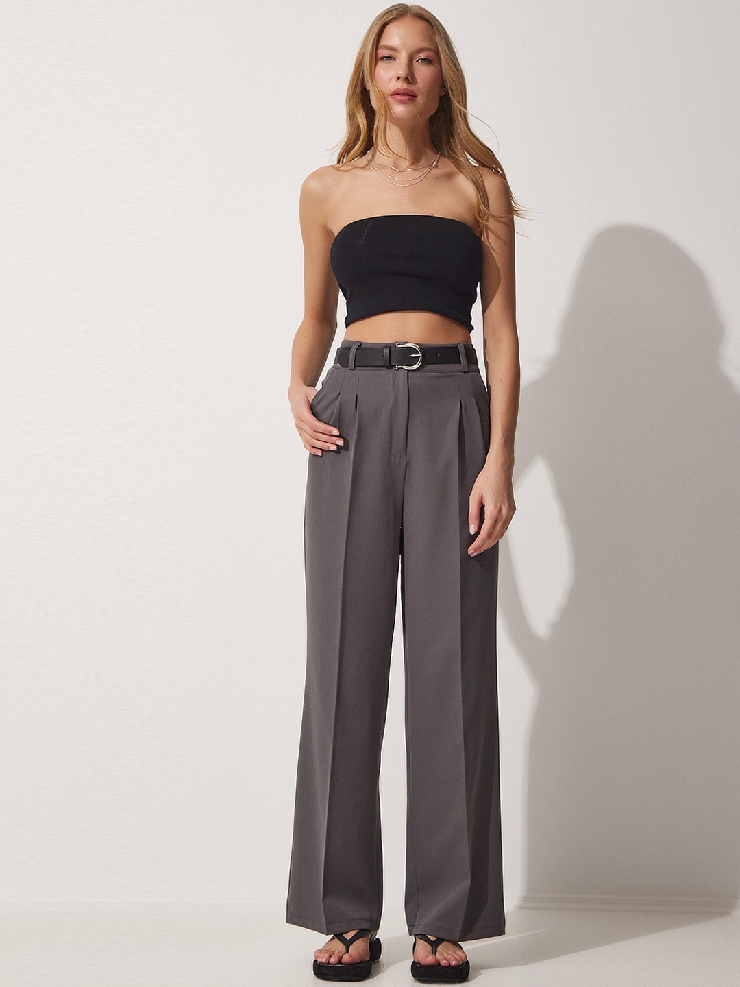 

Happiness istanbul Women Plain Regular Fit Cotton Pleated Formal Trousers, Grey