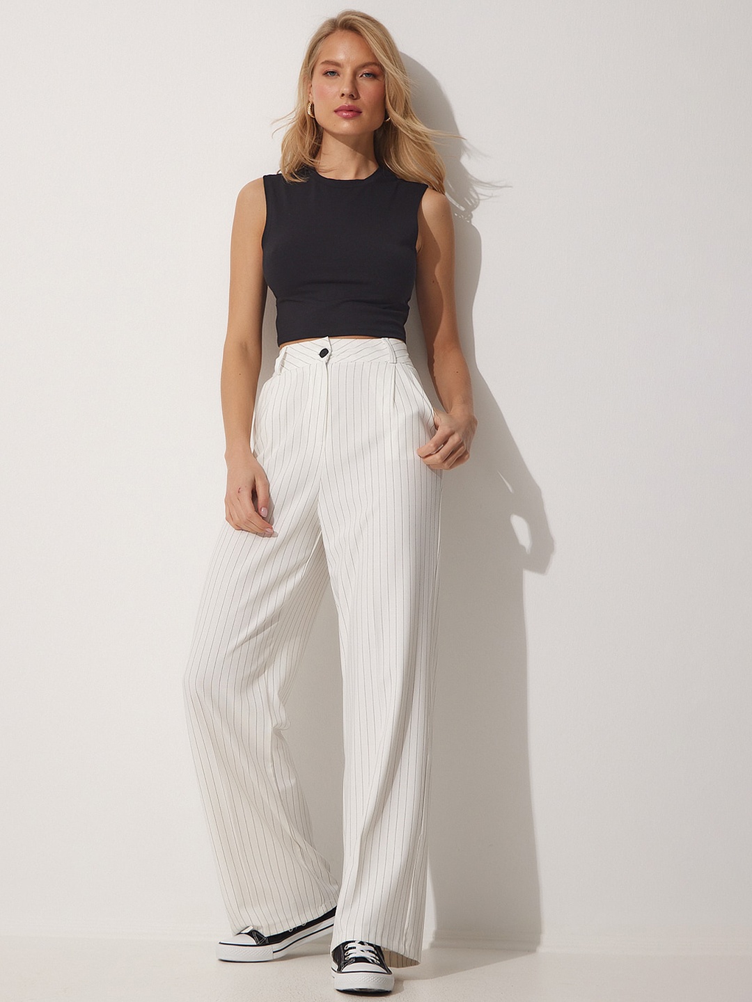 

Happiness istanbul Women Parallel Trousers, White