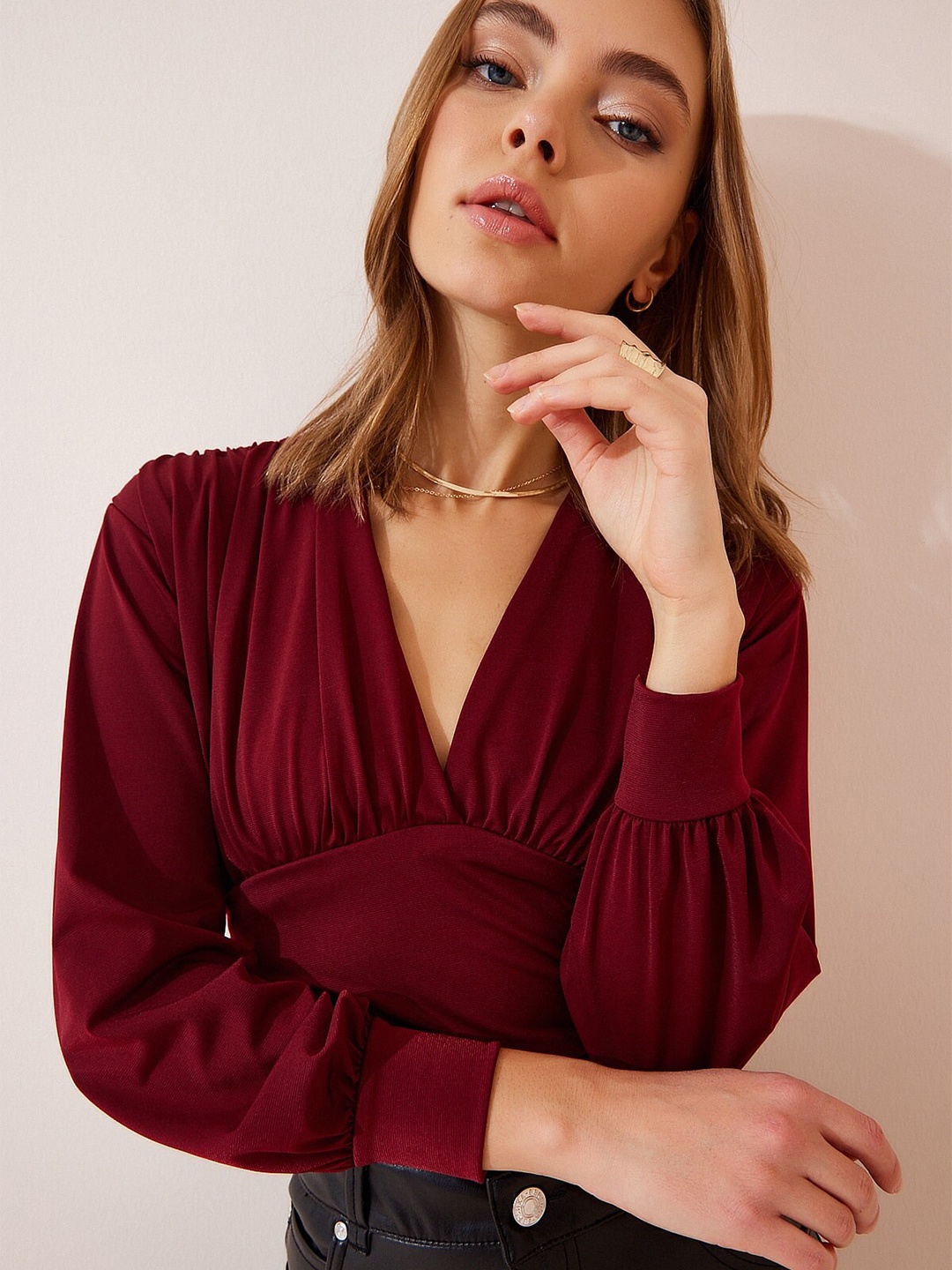 

Happiness istanbul Puff Sleeve V-Neck Crop Top, Maroon