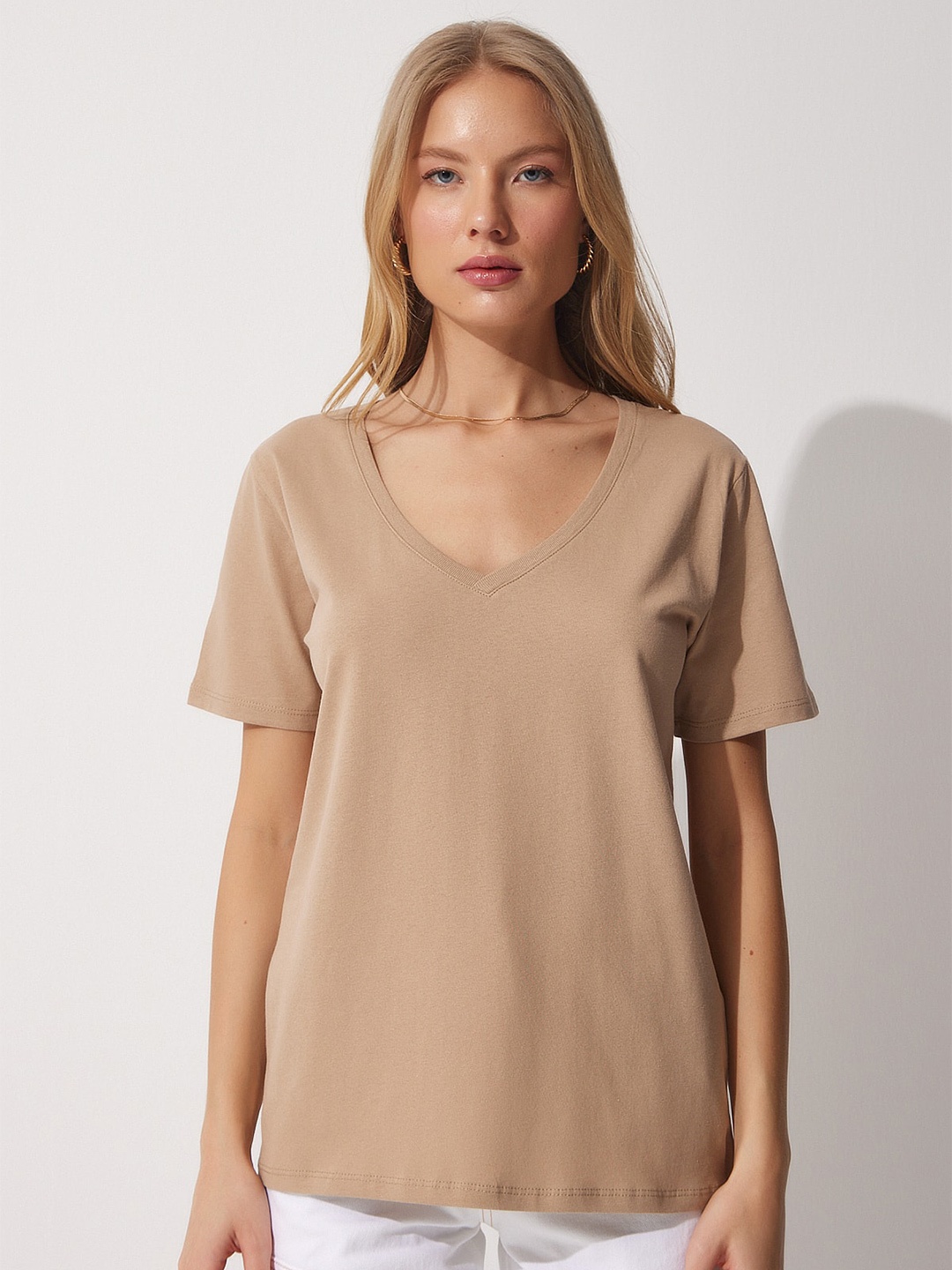 

Happiness istanbul Drop Shoulder Sleeves Pure Cotton T-shirt, Beige