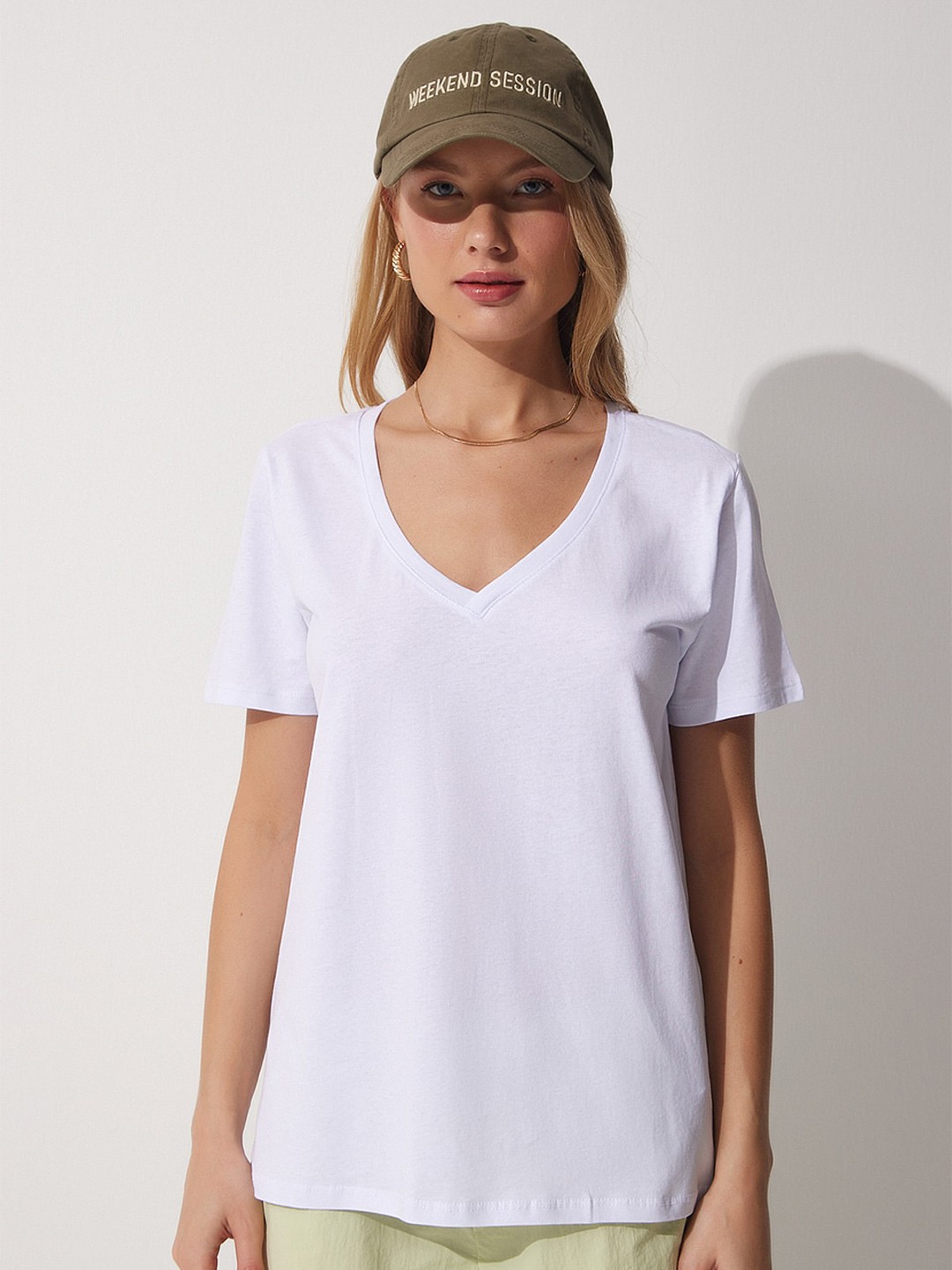 

Happiness istanbul V-Neck Pure Cotton T-shirt, White