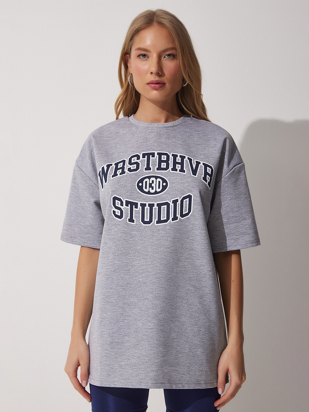 

Happiness istanbul Typography Printed Drop Shoulder Sleeves T-shirt, Grey