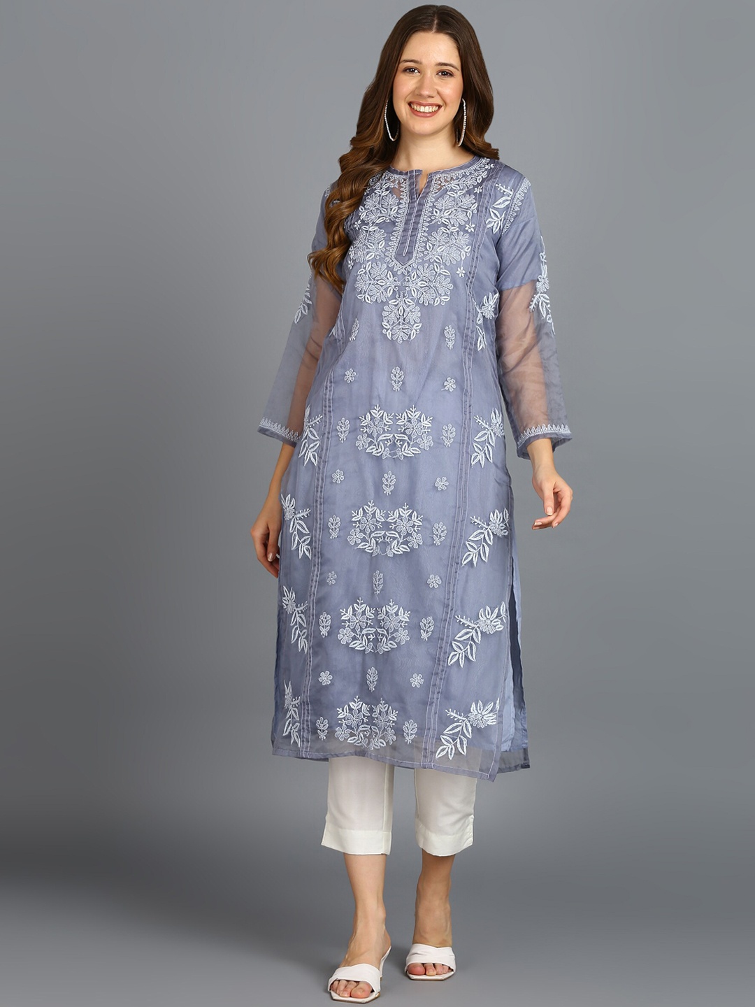 

VAHSON Floral Embroidered Chikankari Organza Kurta, Blue