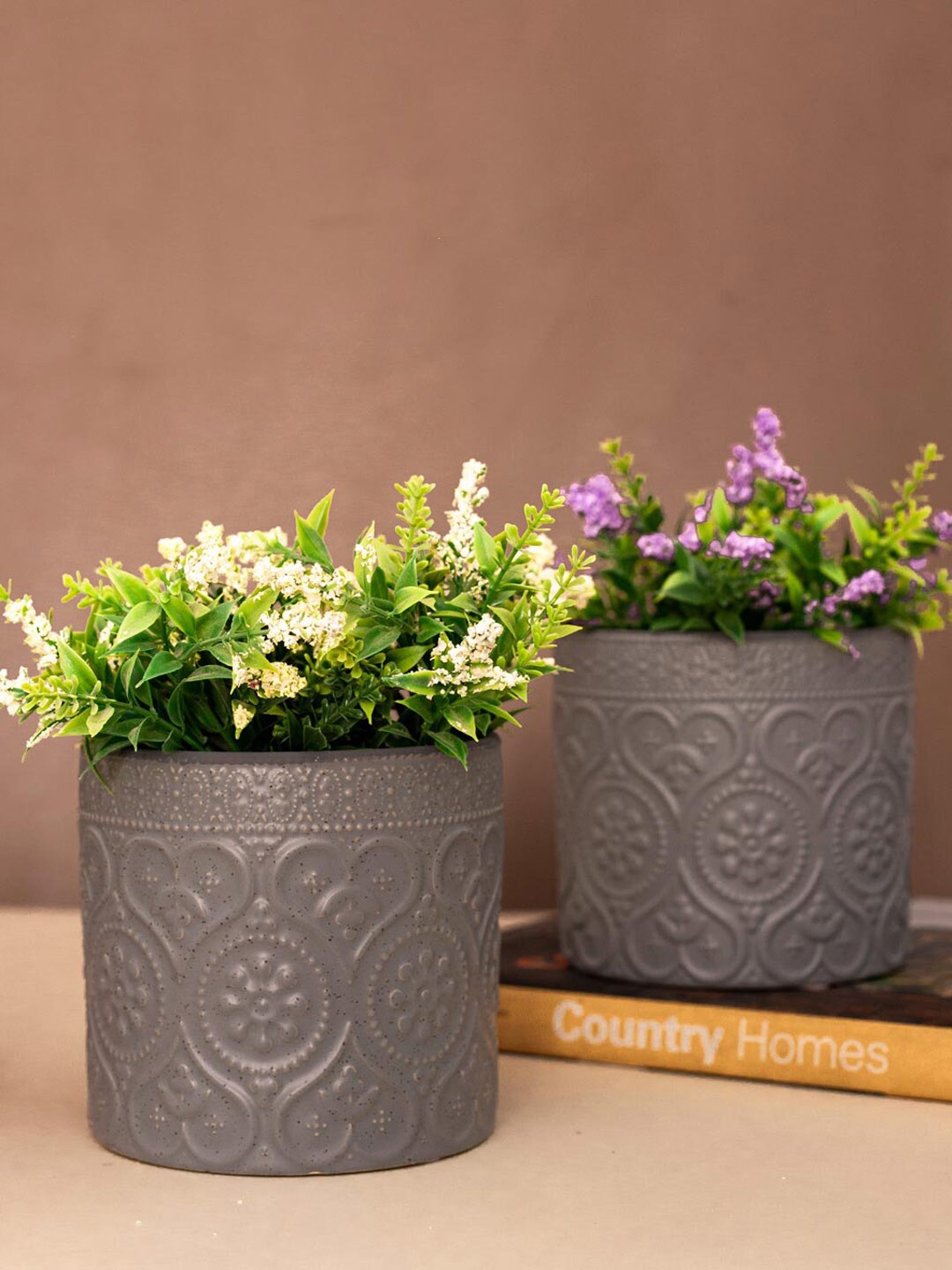 

THEDECORKART Grey 2-Pieces Baroque Ceramic Mini Planters