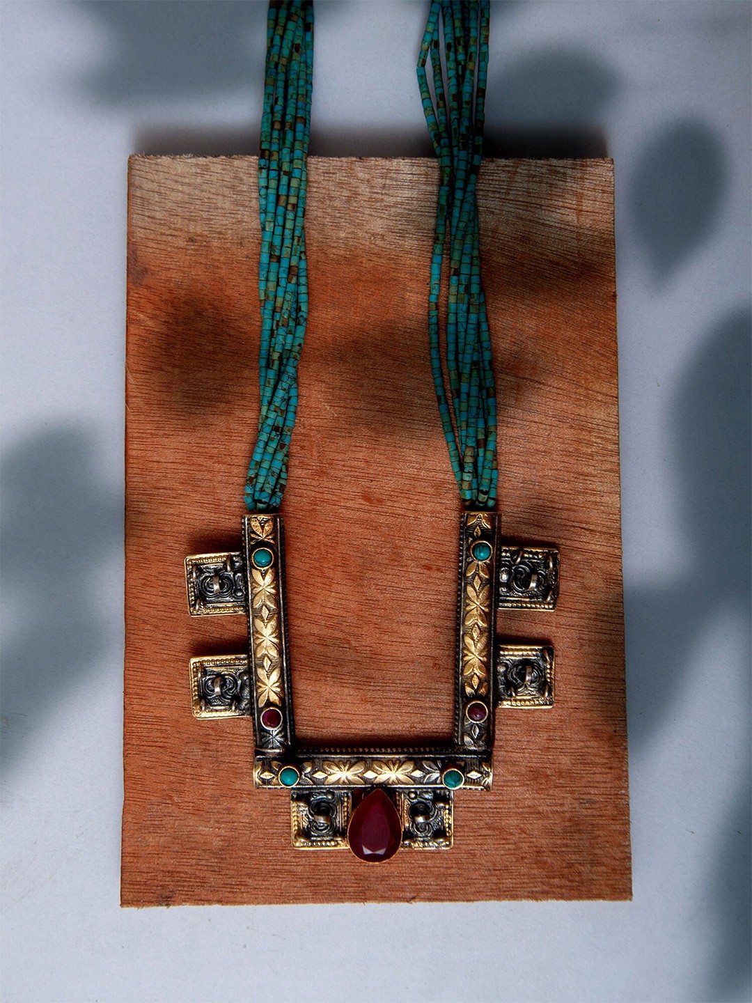 

Neeta Boochra Sterling Silver 22K Gold Plated Turquoise Beaded Necklace