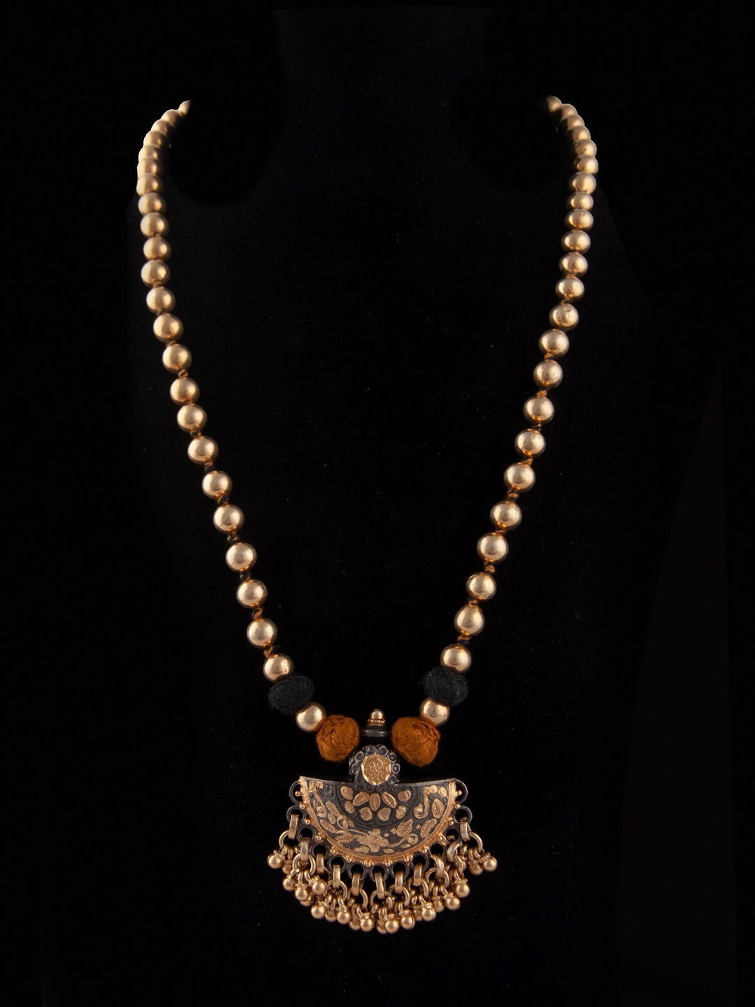 

Neeta Boochra Gold-Plated Necklace