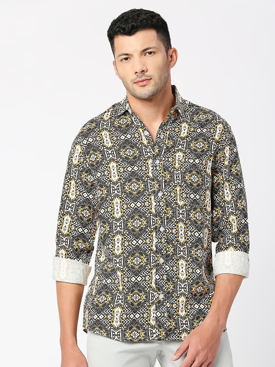 

MOD ECRU Tribal Printed Regular Fit Spread Collar Casual Shirt, Black