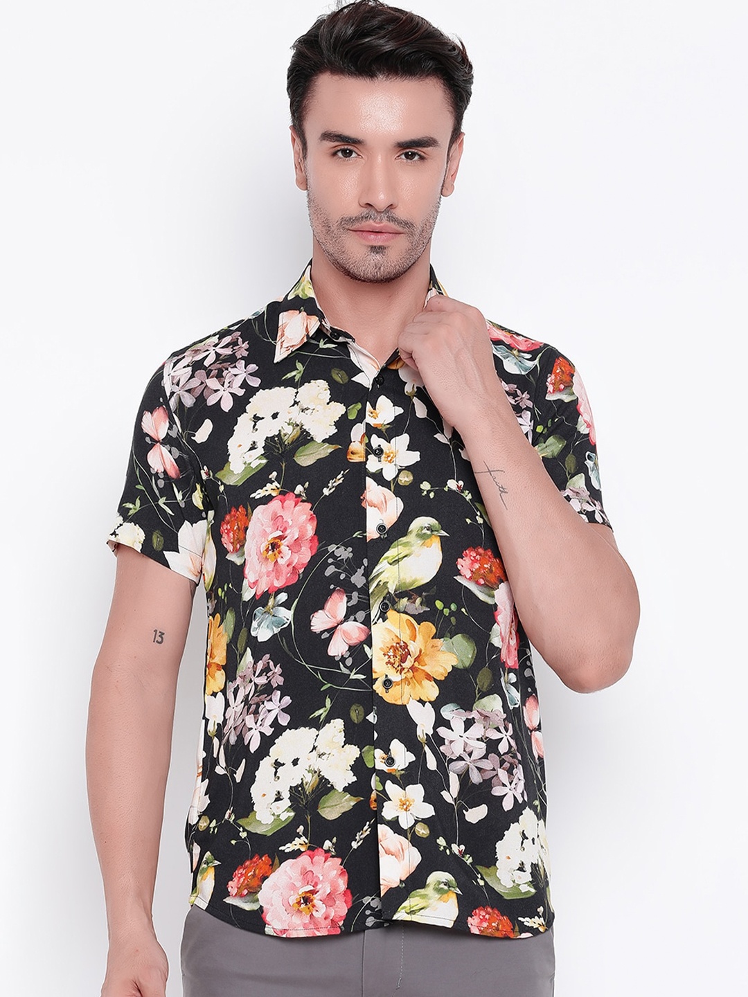 

Shurtz N Skurtz Relaxed Floral Printed Cotton Casual Shirt, Black