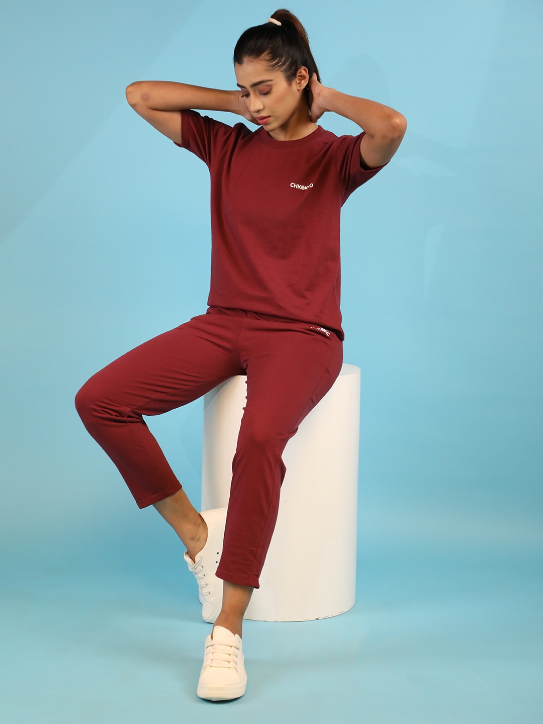 

CHKOKKO Round Neck T-Shirt With Trousers, Red