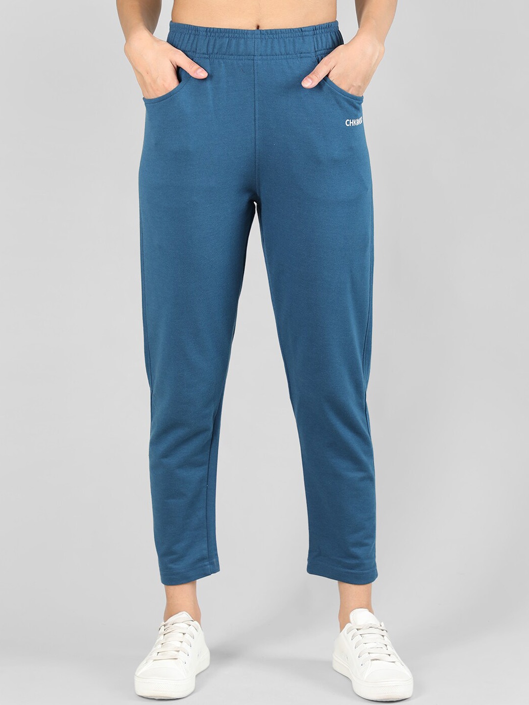 

CHKOKKO Women Relaxed-Fit Track Pants, Blue