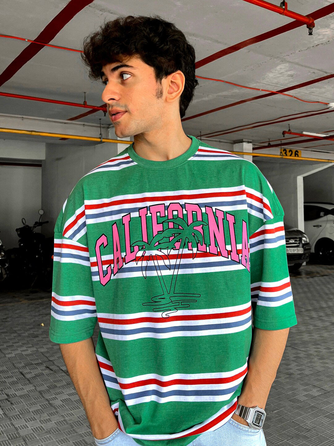 

Powerlook Green Striped Drop-Shoulder Sleeves Oversized T-shirt