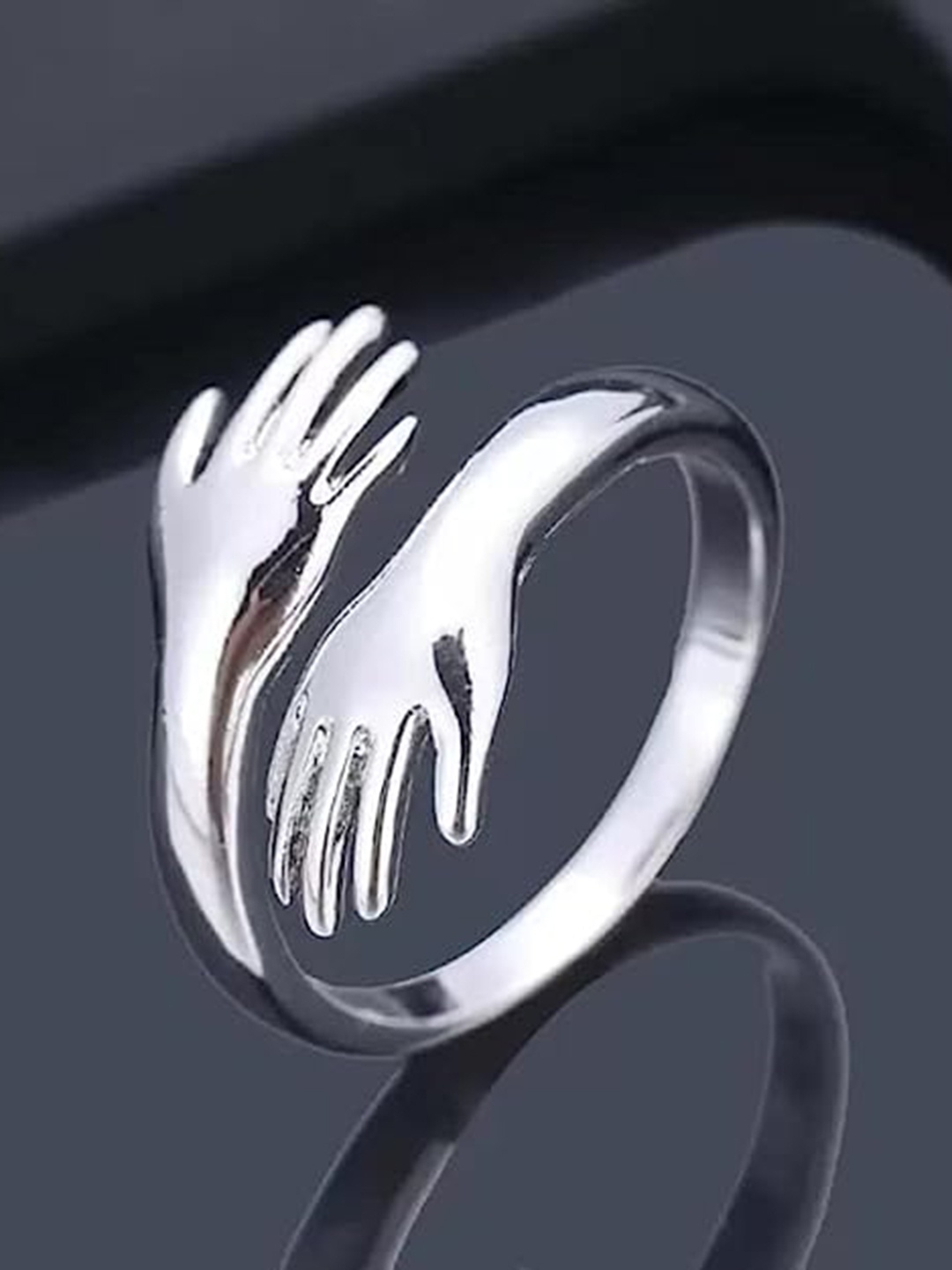 

VIEN Set of 4 Silver-Plated & AD Finger Rings