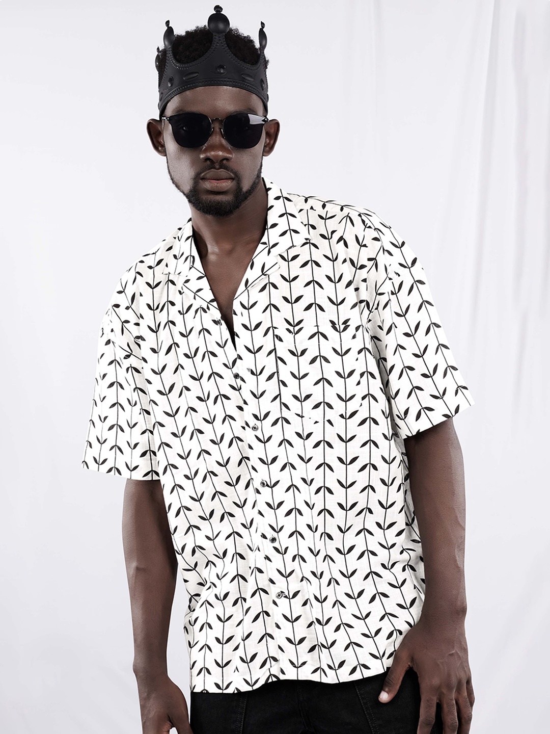 

FRENCH CROWN Leaf Printed Standard Regular Fit Cotton Casual Shirt, White