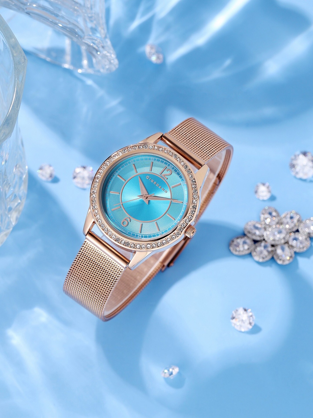 

GIORDANO Women Textured Dial & Straps Analogue Watch Water Resistant GZ-60054-22, Rose gold