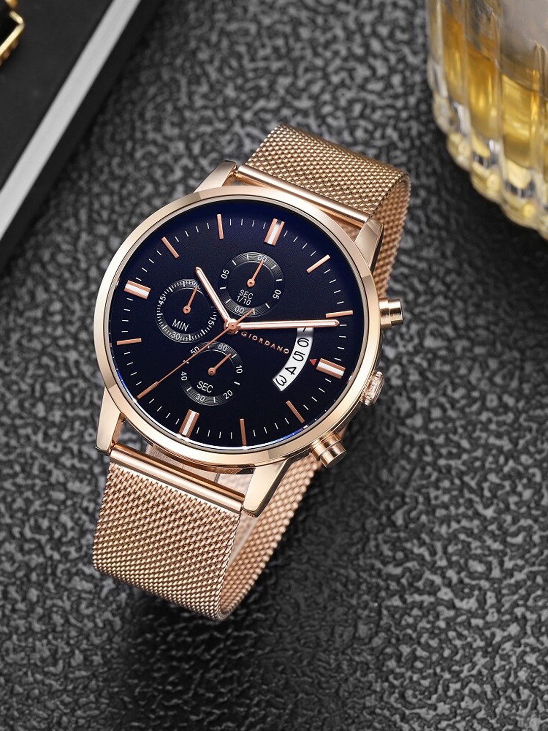 GIORDANO Men Dial & Stainless Steel Straps Analogue Water Resistant Watch GZ-50055-33, Rose gold