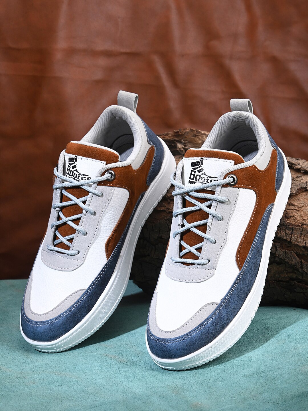 

BOOTCO Men Colourblocked Lightweight Sneakers, White